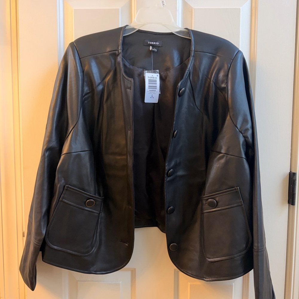 NWT! torrid Black Faux Leather Collarless Button Jacket Size 1